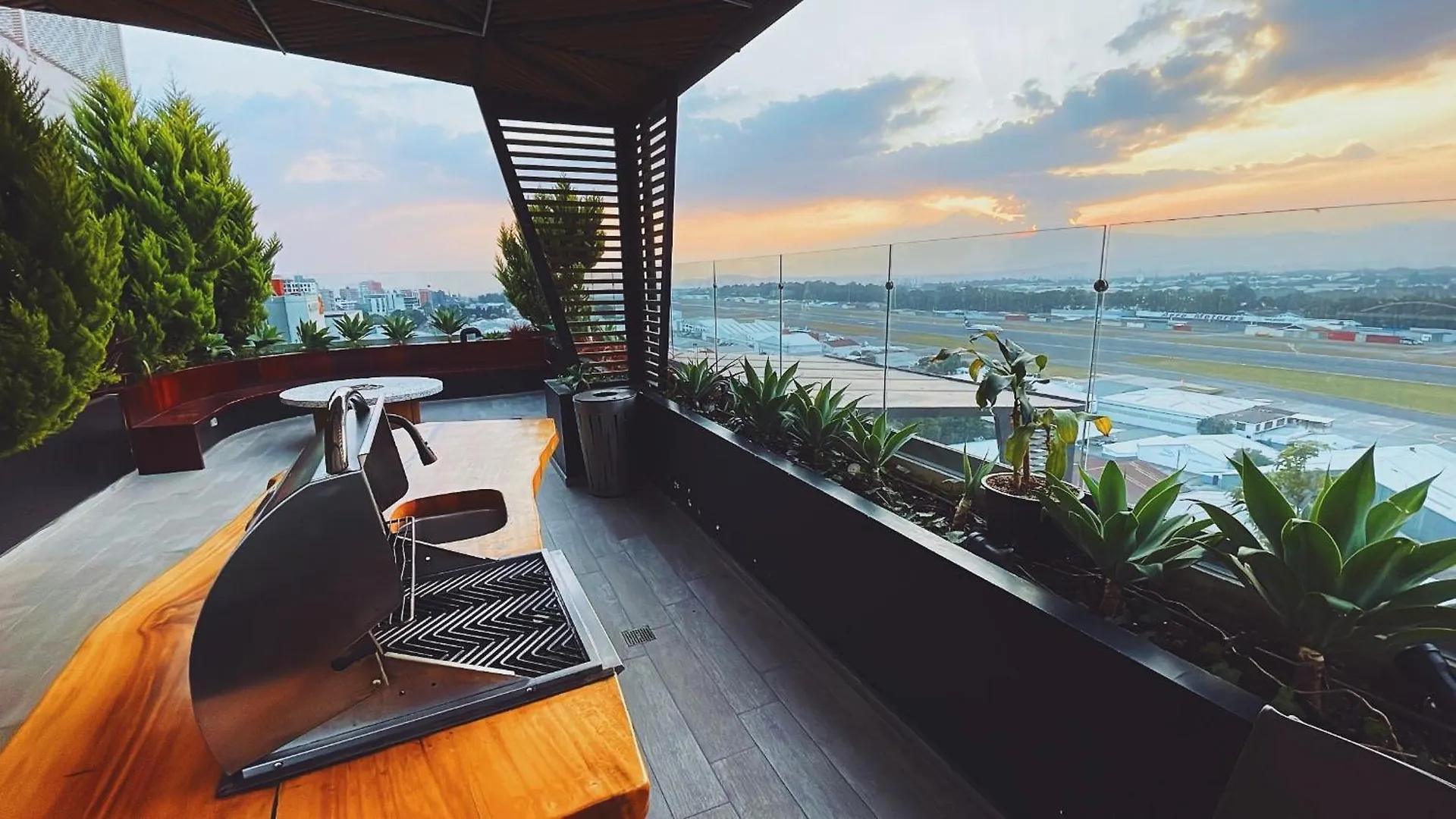 Apartamento Con Vista Al Aeropuerto Zona 13 Narama #217 Guatemala
